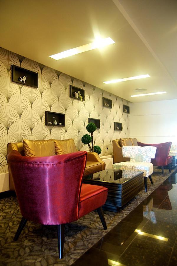 Jolly Suites&Spa Petkasem Ban Nong Khaem  Экстерьер фото